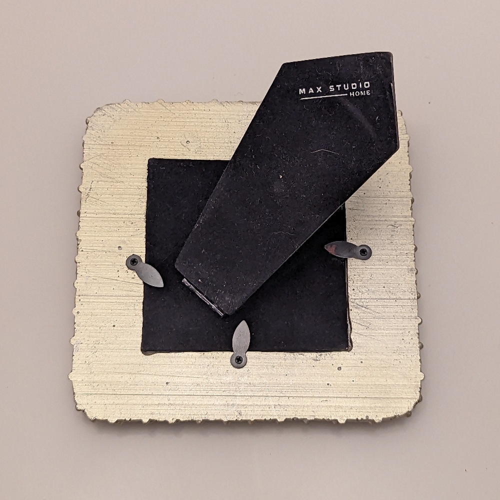 Gold Square Frame Max Studio - Picture 3 of 3